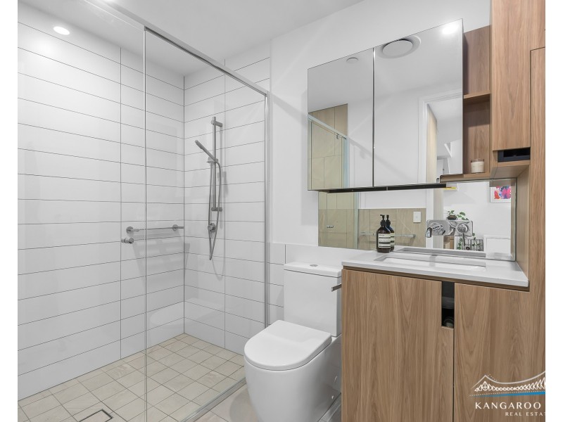 211/25 Shafston Avenue, Kangaroo Point QLD 4169
