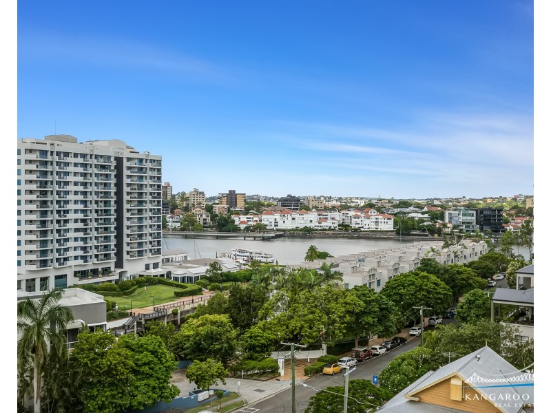 9 Lambert Street, Kangaroo Point QLD 4169