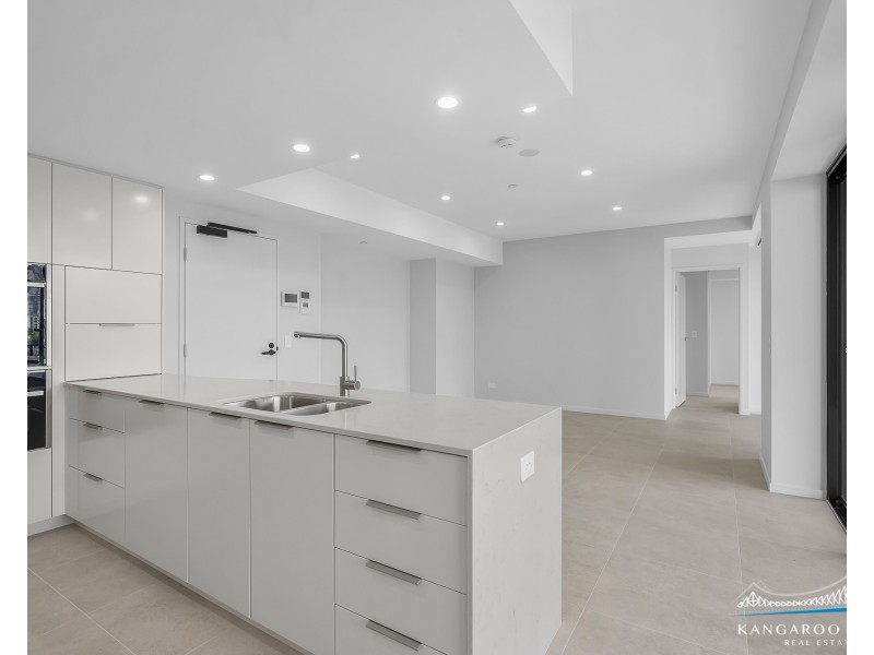 9 Lambert Street, Kangaroo Point QLD 4169