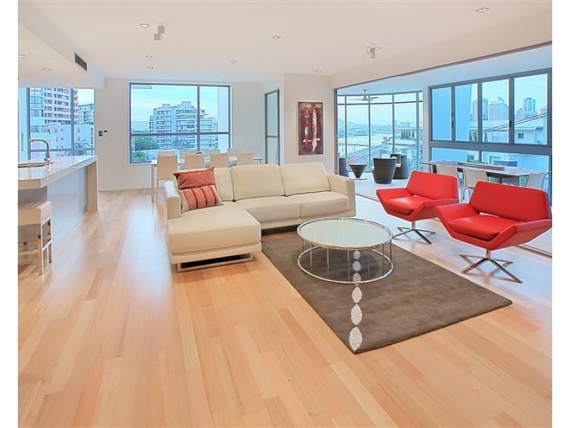 30 Ellis Street, Kangaroo Point QLD 4169
