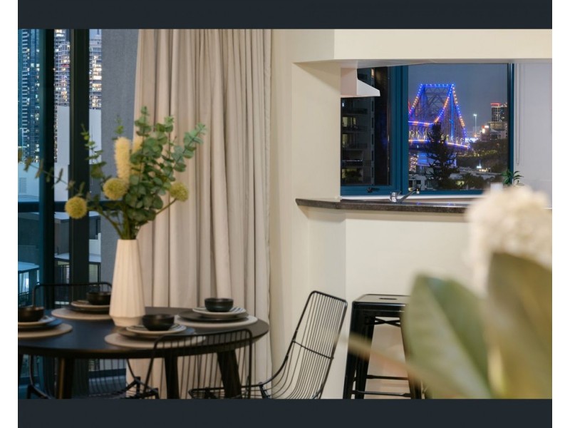 2 Goodwin Street, Kangaroo Point QLD 4169
