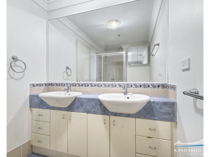 55 Baildon Street, Kangaroo Point QLD 4169