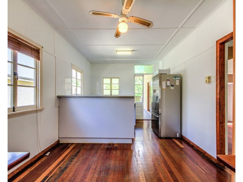 151 Watson Street, Camp Hill QLD 4152