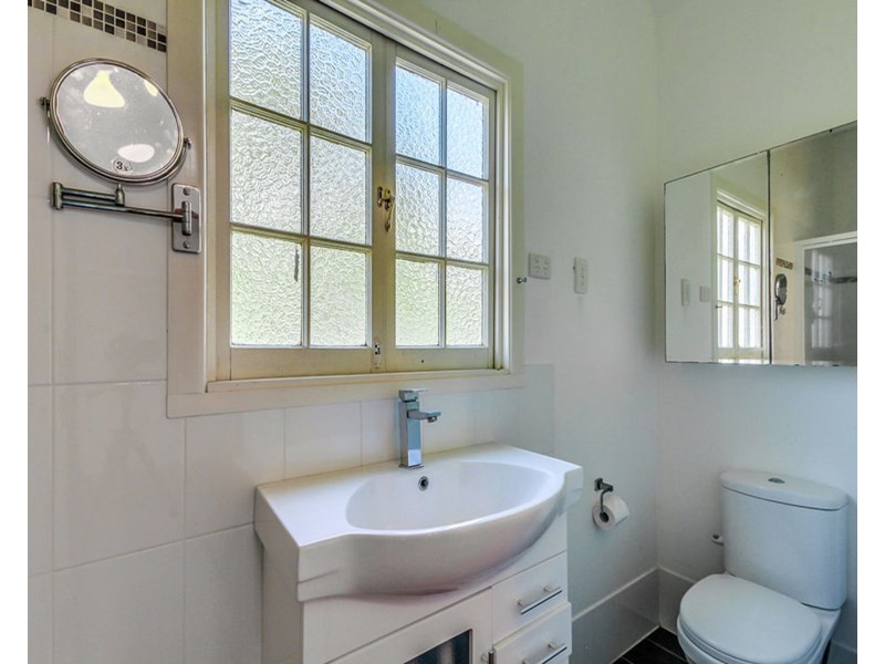 151 Watson Street, Camp Hill QLD 4152