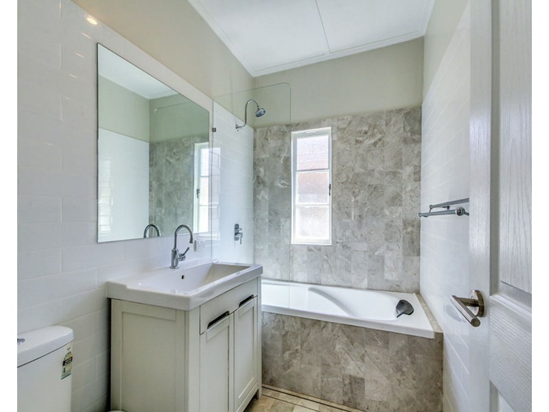 151 Watson Street, Camp Hill QLD 4152