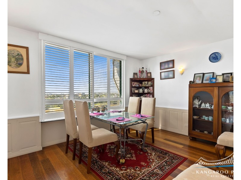 28/10 Park Avenue, Kangaroo Point QLD 4169