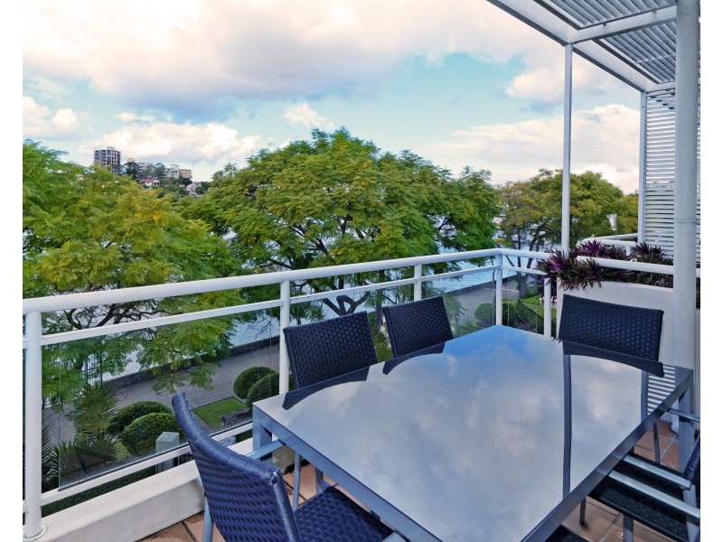 48 Rotherham Street, Kangaroo Point QLD 4169