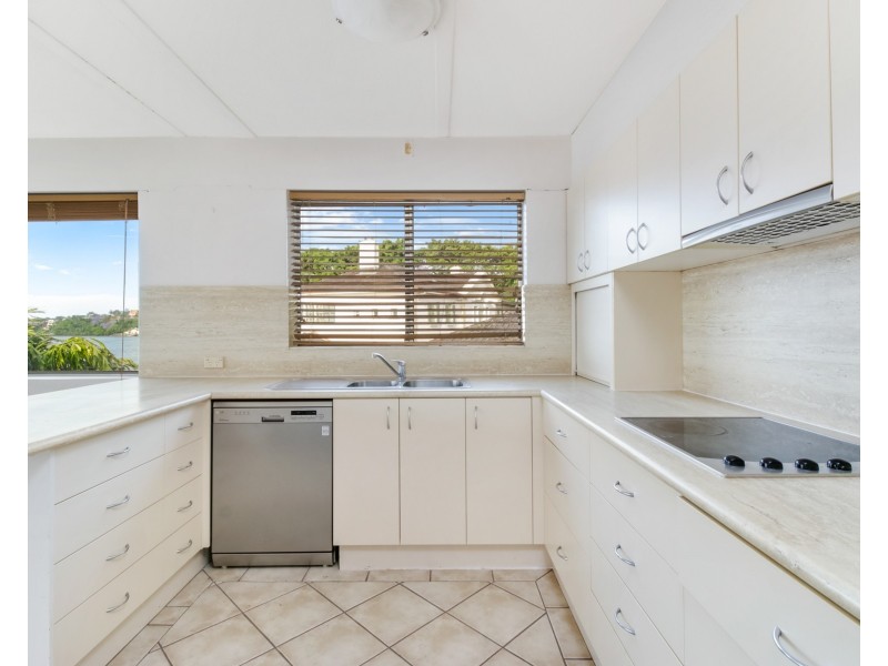 4/52 Wynnum Road, Norman Park QLD 4170