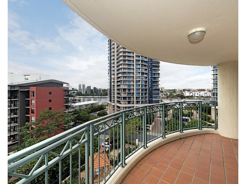 22/1 Goodwin Street, Kangaroo Point QLD 4169