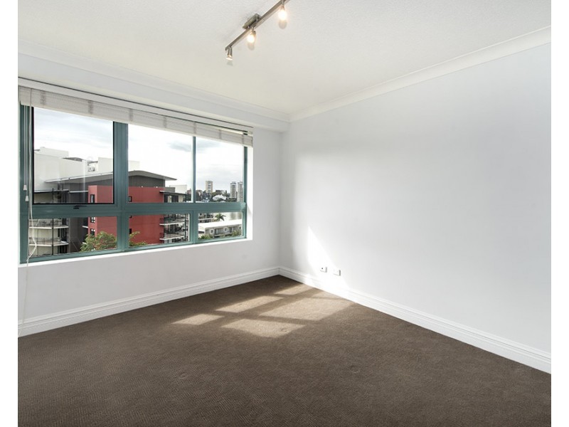 22/1 Goodwin Street, Kangaroo Point QLD 4169