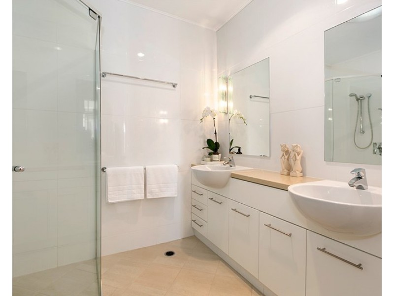88 Lockerbie Street, Kangaroo Point QLD 4169