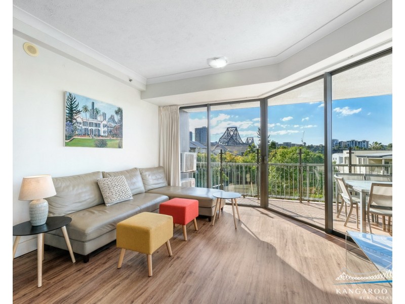 55 Baildon Street, Kangaroo Point QLD 4169