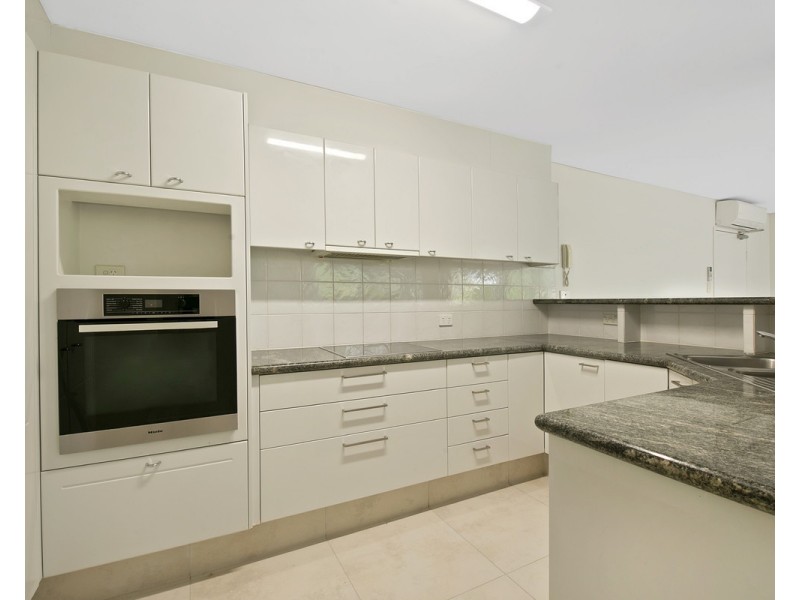 16 Bright Street, Kangaroo Point QLD 4169