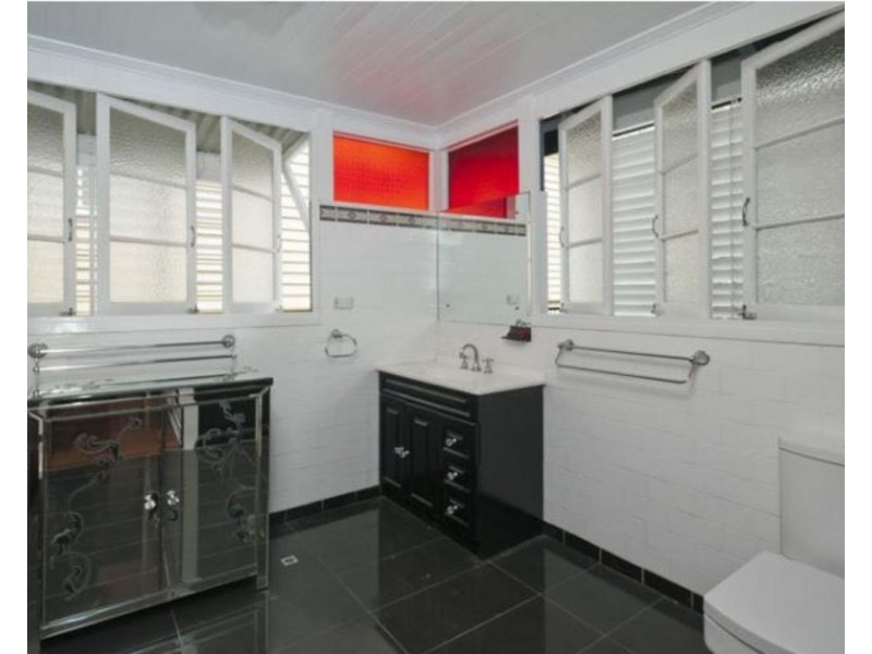 20 Tarana Street, Camp Hill QLD 4152