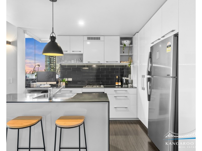 19 Anderson Street, Kangaroo Point QLD 4169