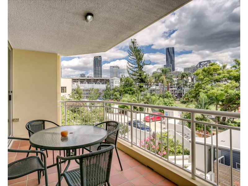 56 Wharf Street, Kangaroo Point QLD 4169