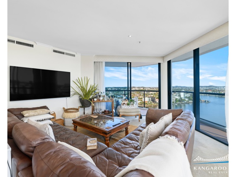 2 Goodwin Street, Kangaroo Point QLD 4169