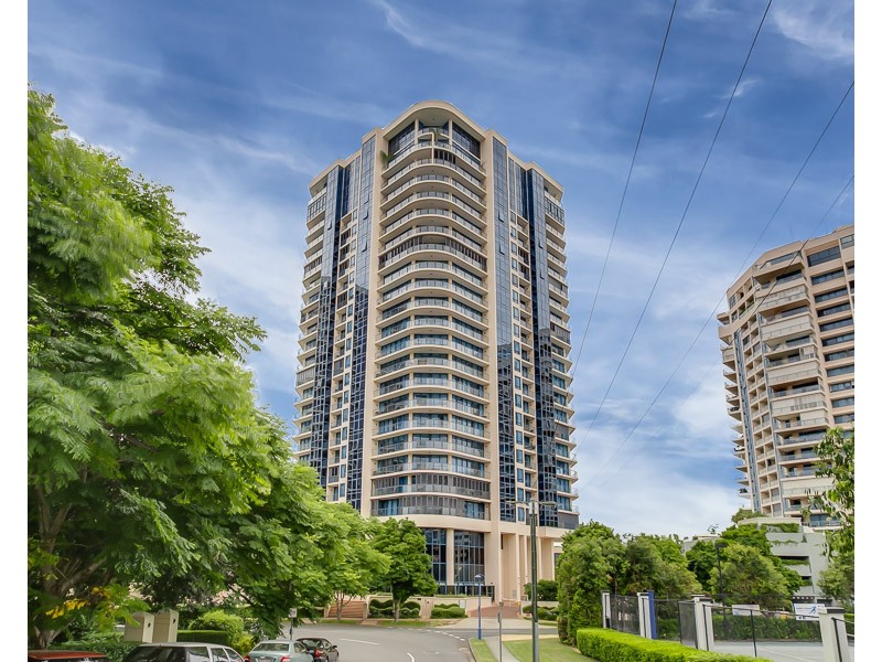 2 Goodwin Street, Kangaroo Point QLD 4169