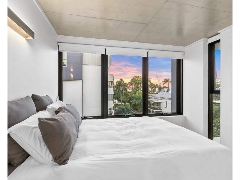 19 Anderson Street, Kangaroo Point QLD 4169