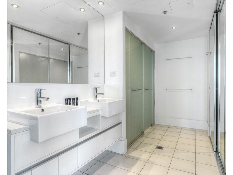 30 Macrossan Street, Brisbane City QLD 4000