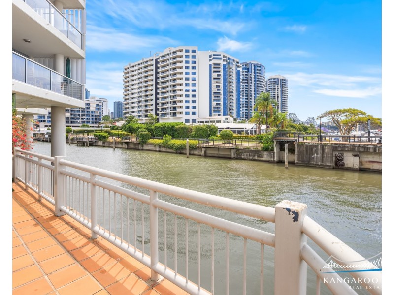 42/78 Cairns Street, Kangaroo Point QLD 4169