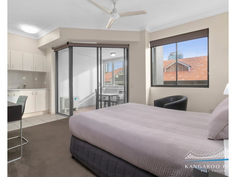 55 BAILDON Street, Kangaroo Point QLD 4169