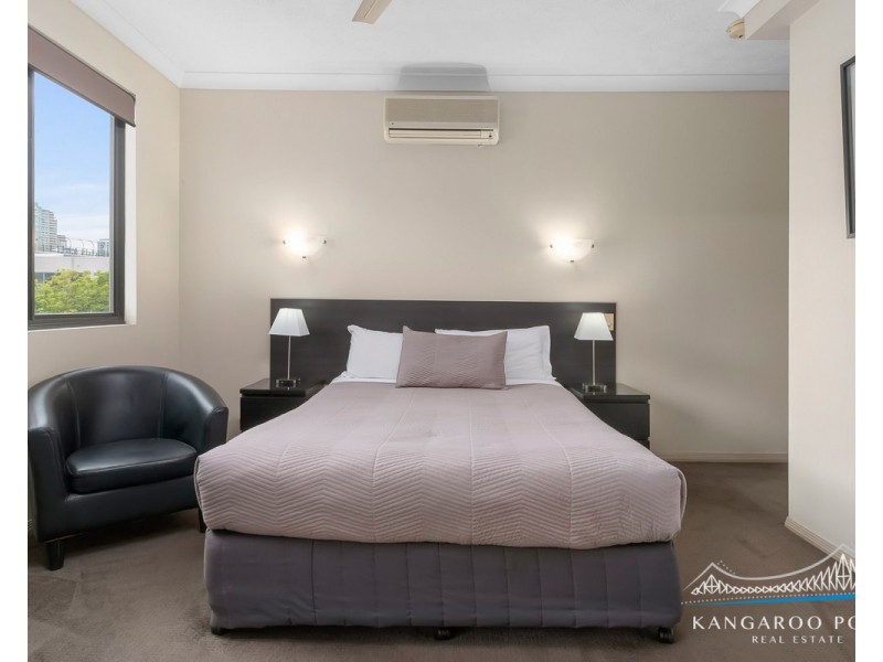 55 BAILDON Street, Kangaroo Point QLD 4169