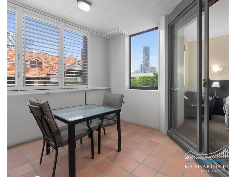 55 BAILDON Street, Kangaroo Point QLD 4169