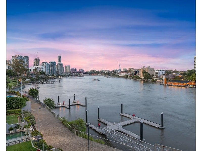 12/98 Thorn Street, Kangaroo Point QLD 4169