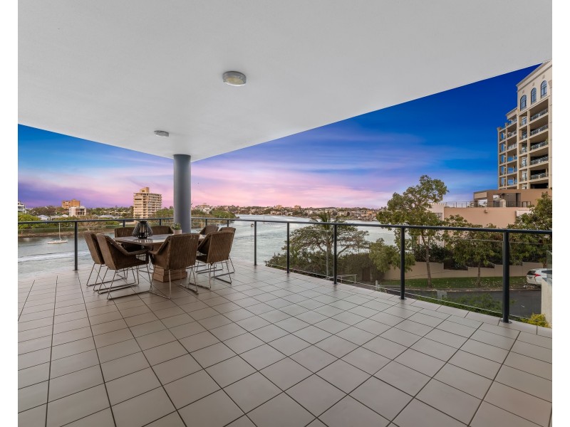 12/98 Thorn Street, Kangaroo Point QLD 4169