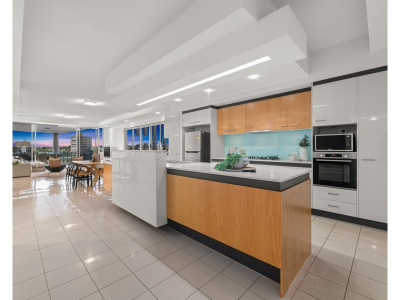 12/98 Thorn Street, Kangaroo Point QLD 4169