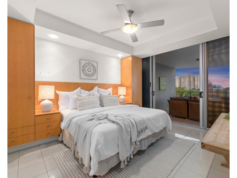 12/98 Thorn Street, Kangaroo Point QLD 4169