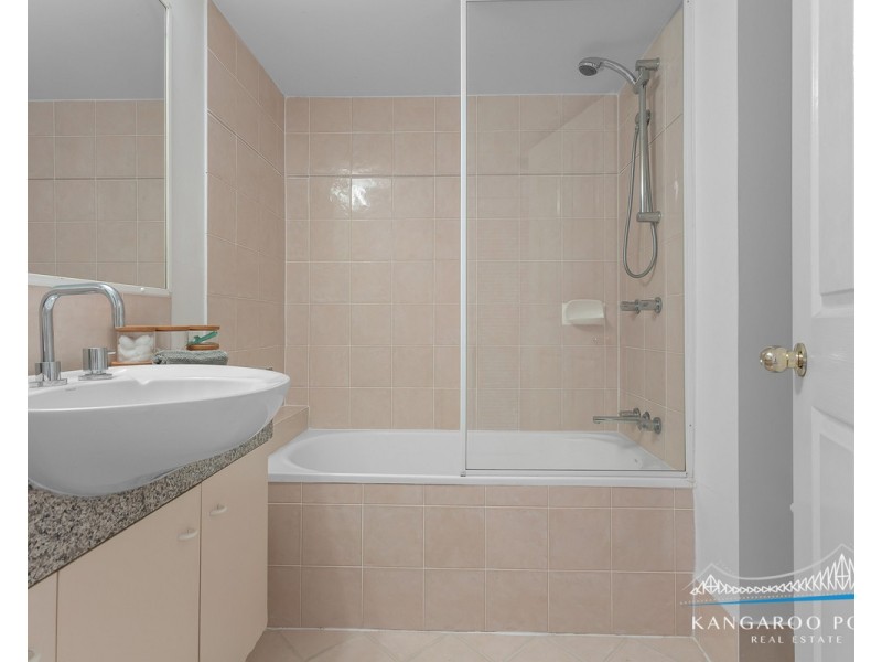 236 River Terrace, Kangaroo Point QLD 4169