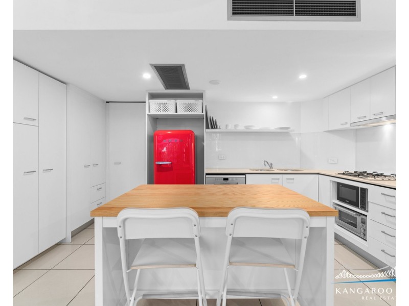 153 Lambert Street, Kangaroo Point QLD 4169