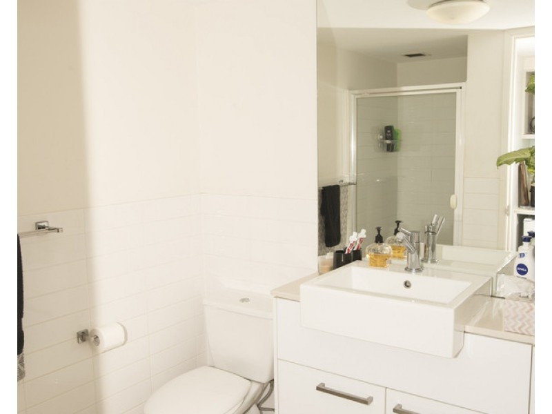 803 Stanley Street, Woolloongabba QLD 4102