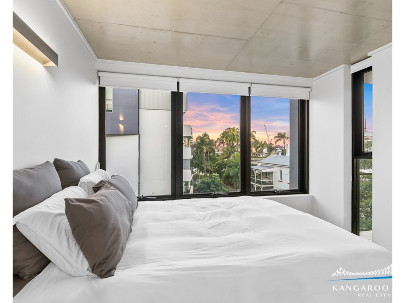 19 Anderson Street, Kangaroo Point QLD 4169