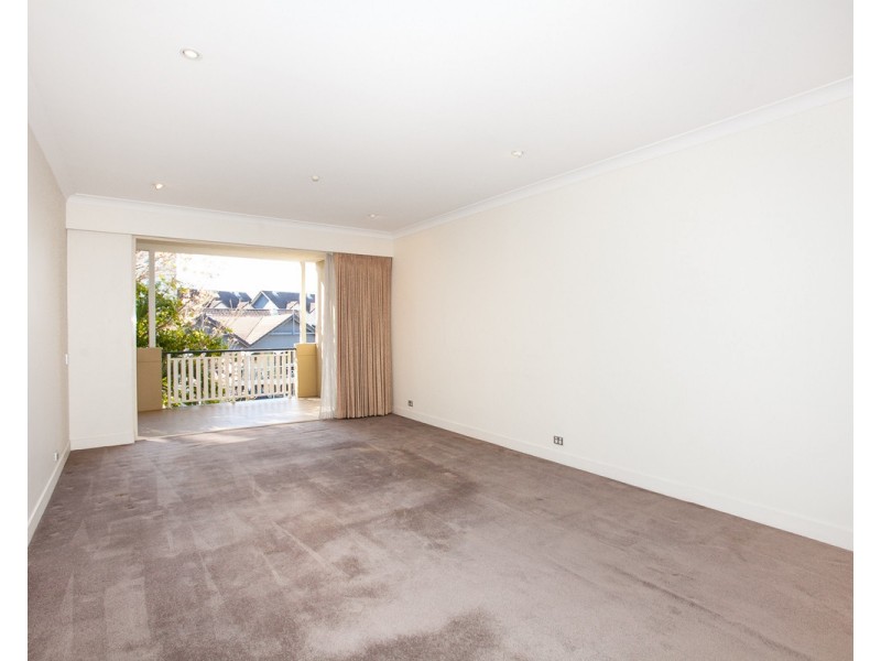 88 Lockerbie Street, Kangaroo Point QLD 4169