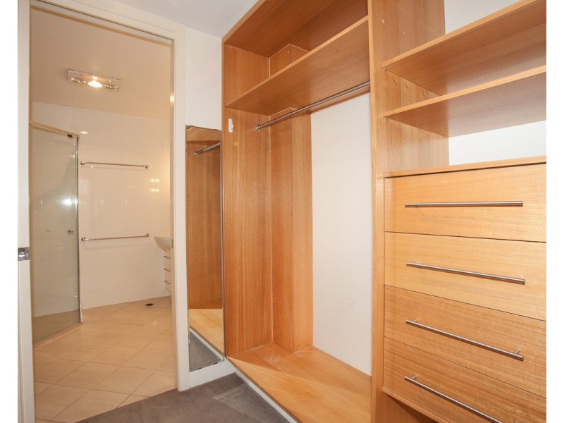 88 Lockerbie Street, Kangaroo Point QLD 4169