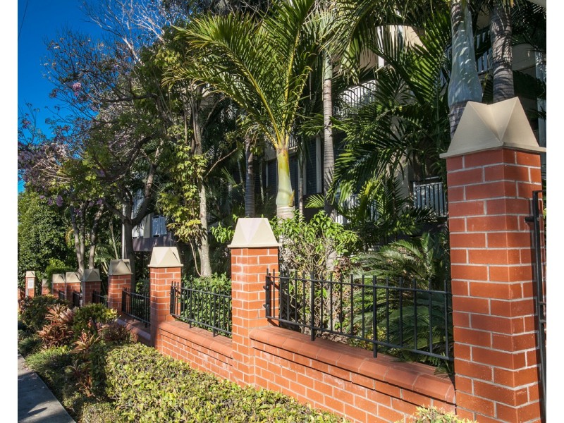 88 Lockerbie Street, Kangaroo Point QLD 4169