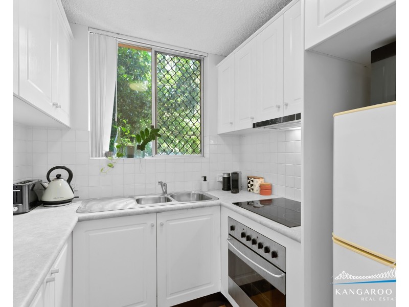 82 Pearson Street, Kangaroo Point QLD 4169