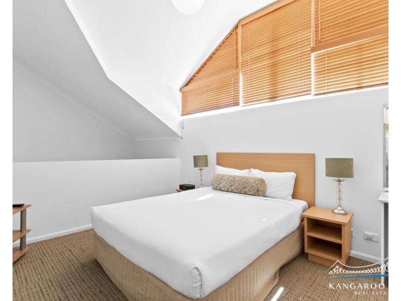 346/85 Deakin Street, Kangaroo Point QLD 4169