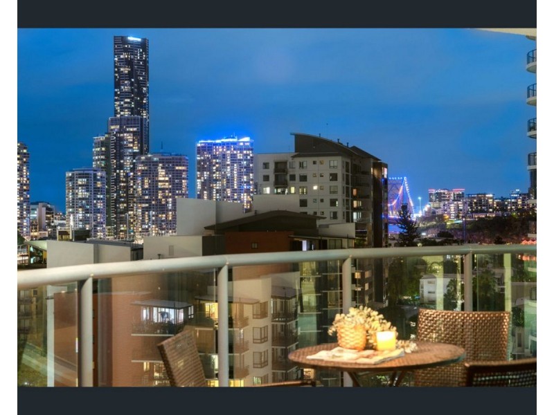 2 Goodwin Street, Kangaroo Point QLD 4169