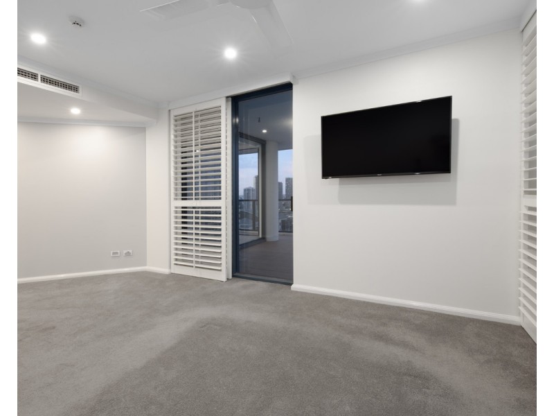 8 Goodwin Street, Kangaroo Point QLD 4169