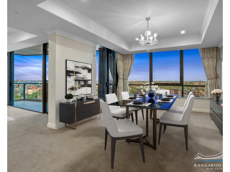 8 Goodwin Street, Kangaroo Point QLD 4169