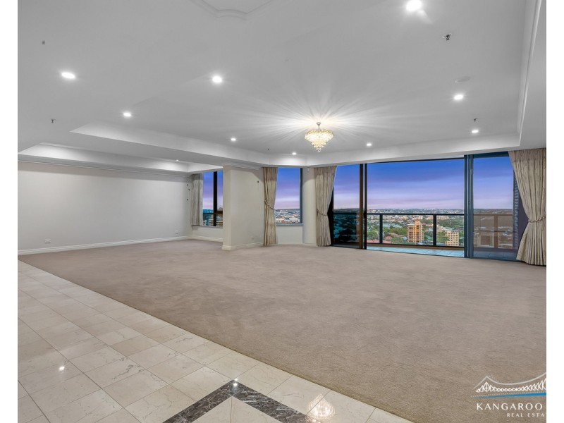 8 Goodwin Street, Kangaroo Point QLD 4169