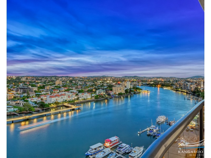 8 Goodwin Street, Kangaroo Point QLD 4169