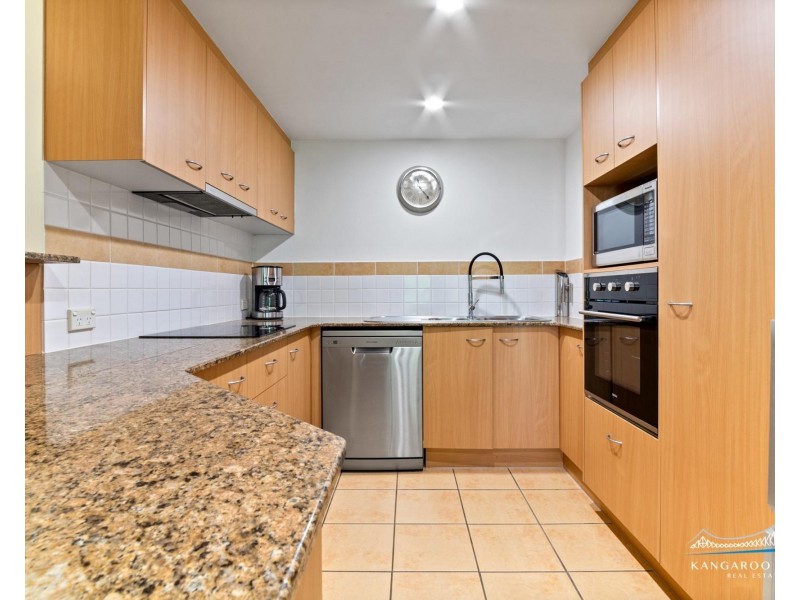 9/64 Lambert Street, Kangaroo Point QLD 4169