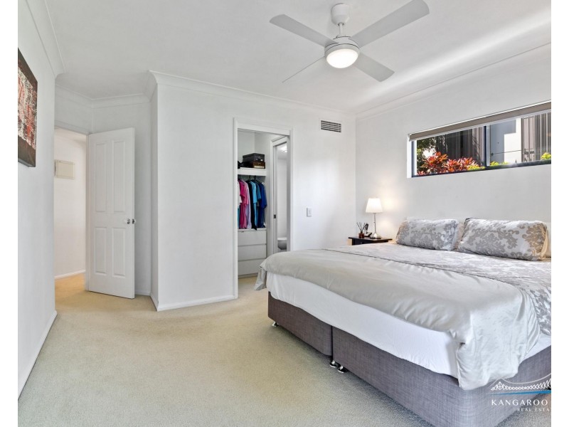 9/64 Lambert Street, Kangaroo Point QLD 4169