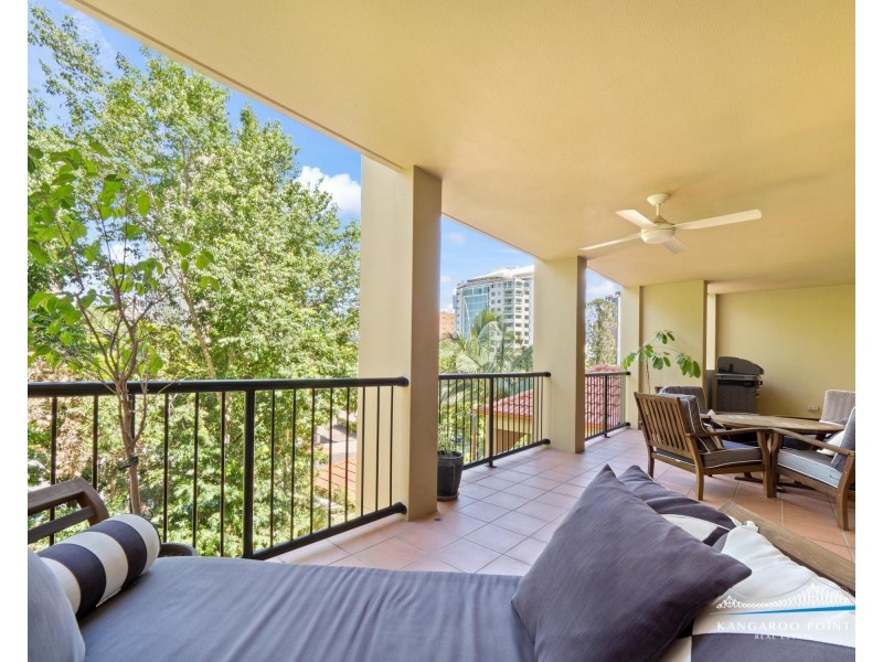 9/64 Lambert Street, Kangaroo Point QLD 4169