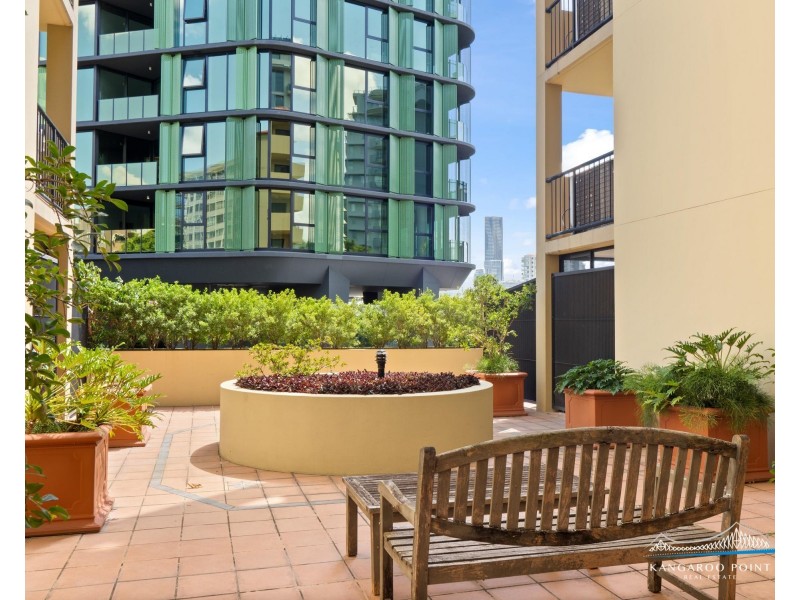 9/64 Lambert Street, Kangaroo Point QLD 4169